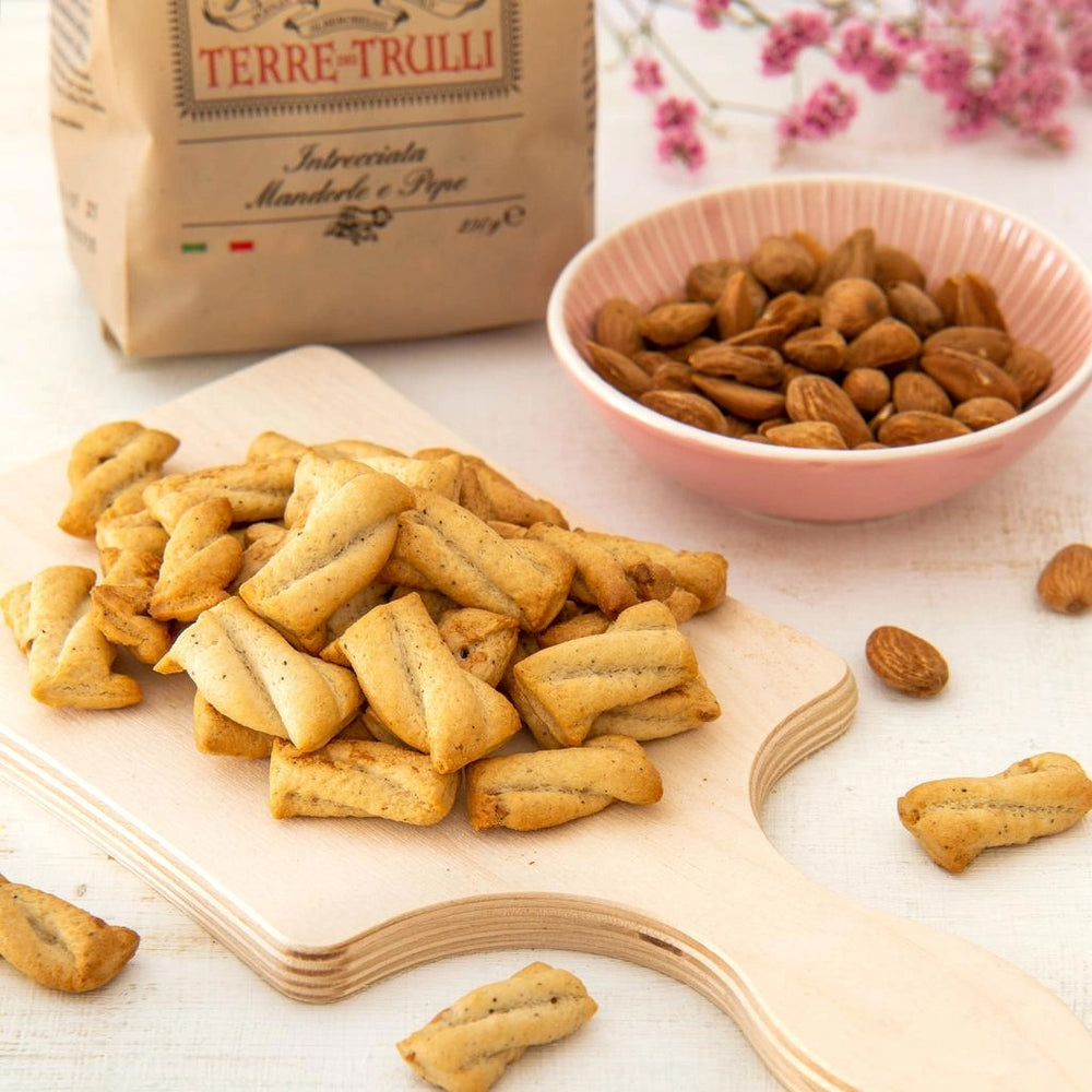 Terre Dei Trulli Pugliesi Almond & Pepper Intertwined Taralli Snacks - 250g